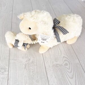 Pottery Barn Kids Plush Lamb And Baby Music Box Brahms Lullaby